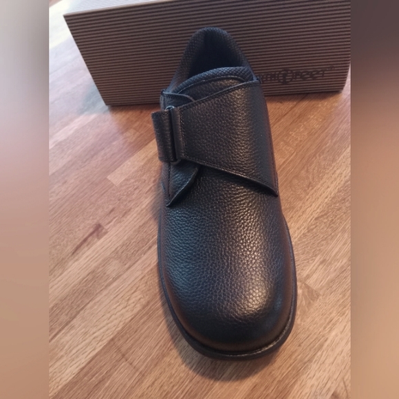 NEW Orthofeet Broadway Black Leather 10.5 Wide - Picture 1 of 9